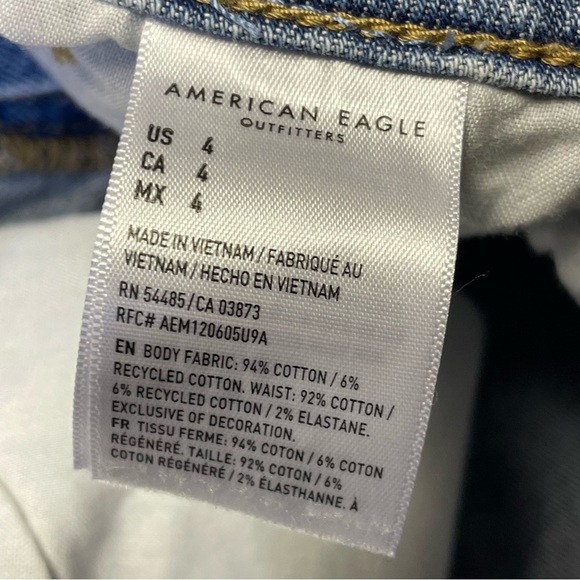 American Eagle Floral Embroidered High Rise Cut Off Mom Shorts Womens Sz 4 - Picture 10 of 11